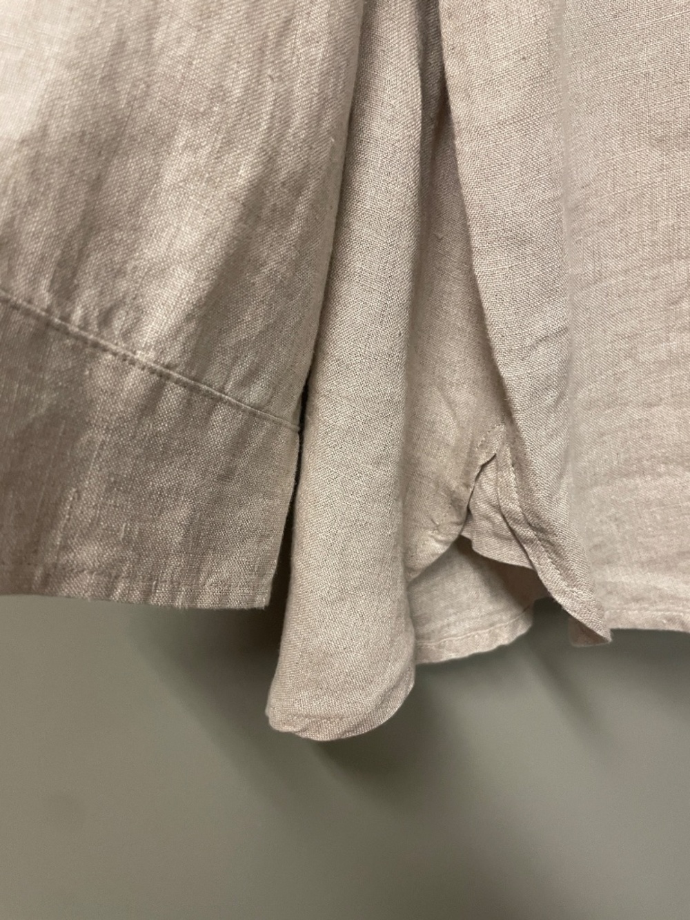 Plus Size women's long sleeve button down shirt. Linen. Beige color/Flax. - Picture 3 of 4